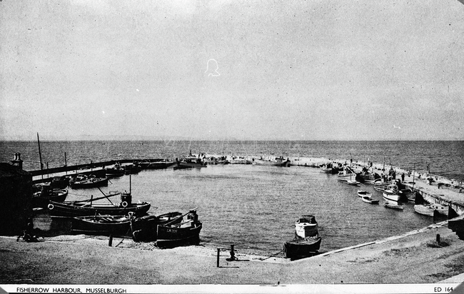 Postcard entitled 'Fisherrow Harbour