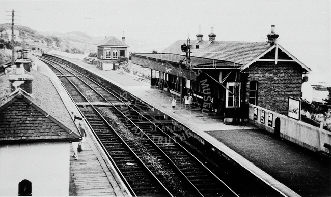 Largo Railway Station.