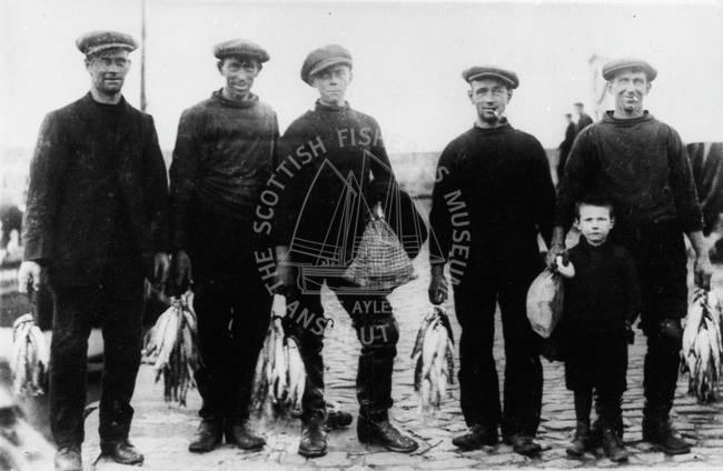 Crew of 'Euphamia', LH69, Fisherrow, January 1930s