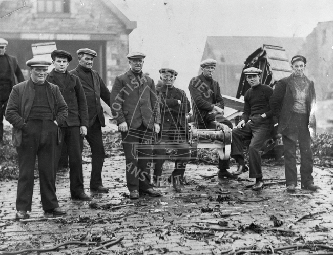 Lifeboat crew, Anstruther, pre 1933.