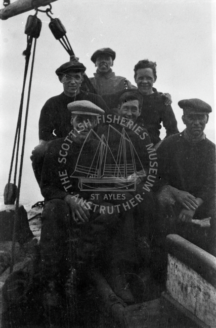Crew of 'Amaranth', BK81.