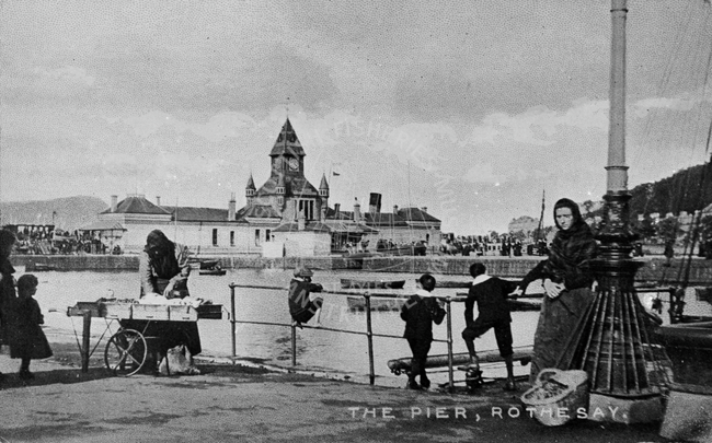 Postcard entitled 'The Pier, Rothesay.'