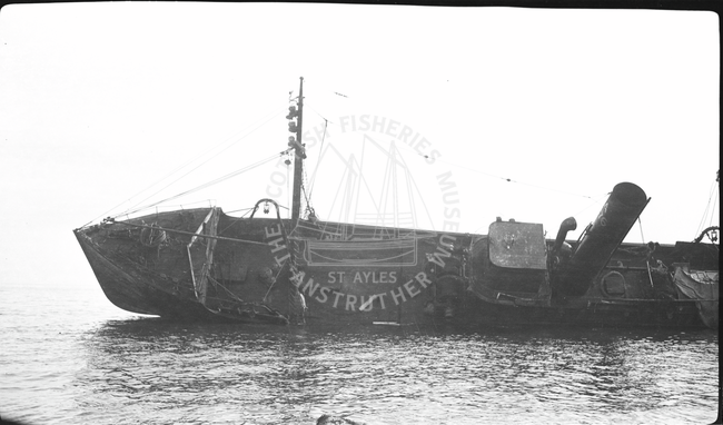 'Gareloch', A276  capsized off Billowness