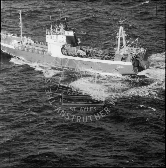 'Schütting' at sea