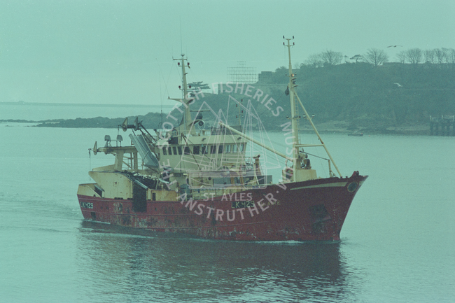 'Altaire', LK429 pelagic trawler arriving at