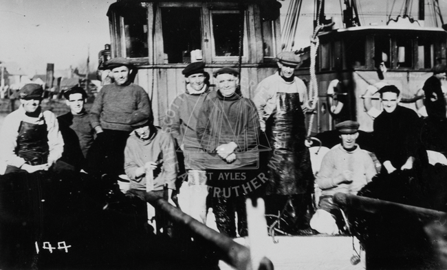 Crew of 'Golden Arrow', KY202, Great Yarmouth