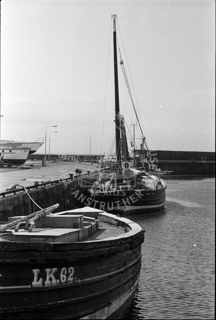'Reaper', FR958, and 'Research', LK62, in harbour