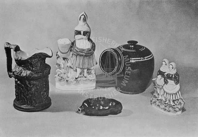 Pottery depicting fisherlasses