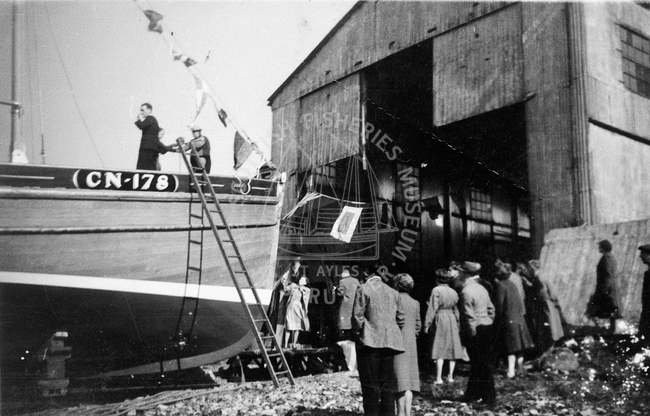 Launch of 'Annie', CN178, Fairlie, 1949.