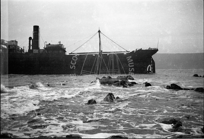 'Lissa' aground at the May Island