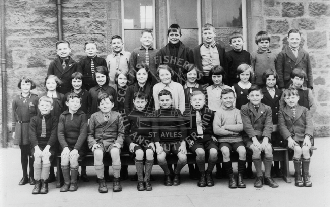 Cellardyke school group, 1930s.